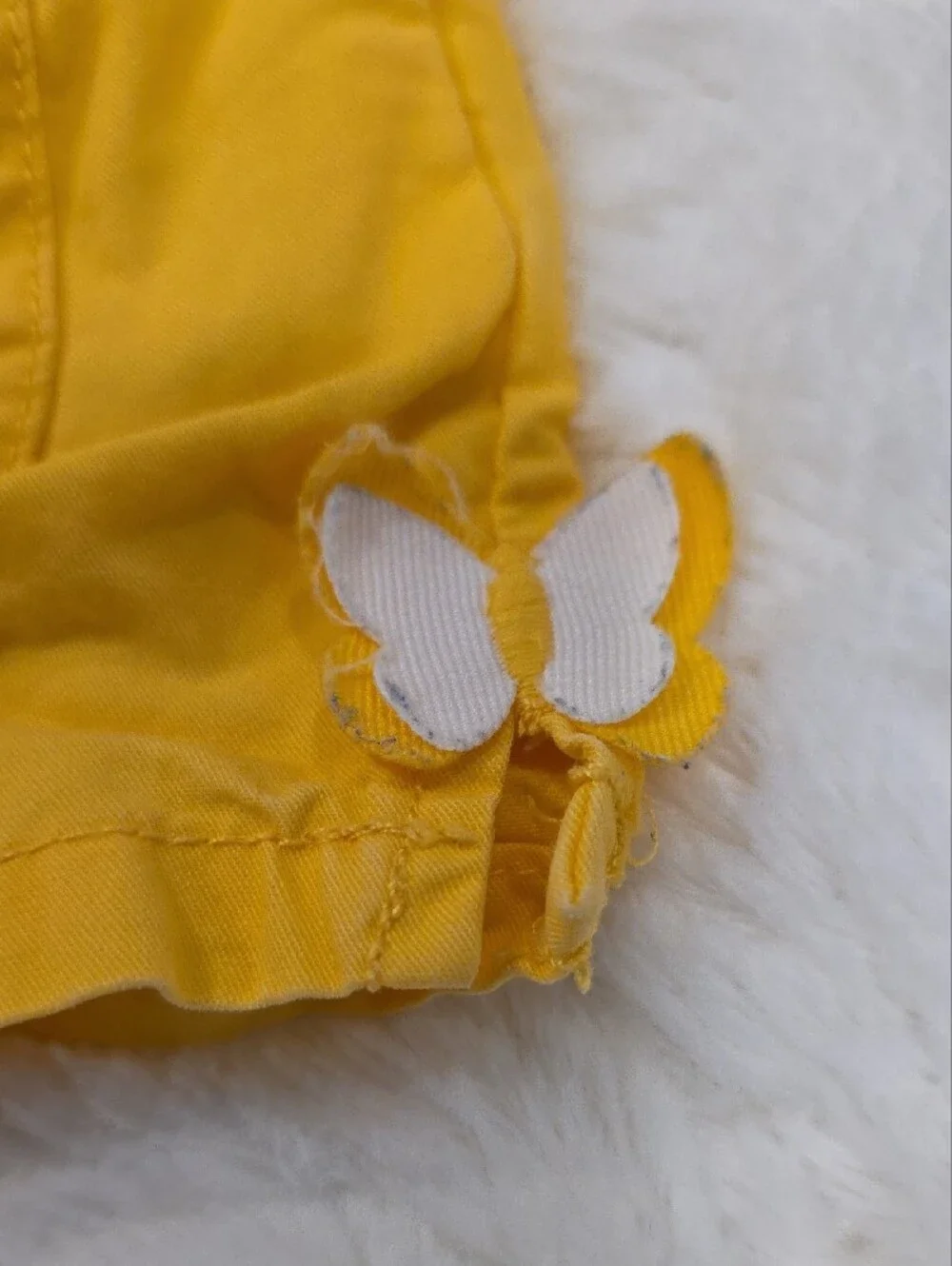 Gymboree White & Yellow Giraffe Tank Top with Yellow Shorts
